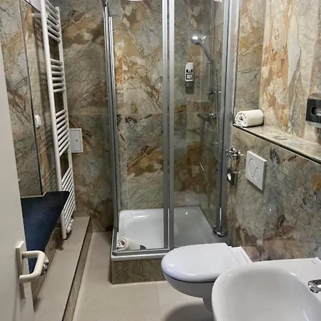 Hotel M&m -